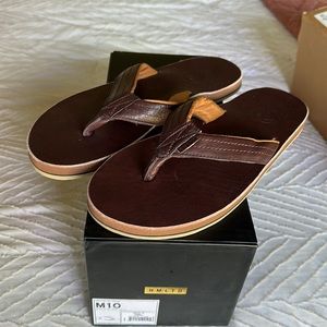 New Hari Mari Lagos Men’s Flip Flops Chestnut Size 10